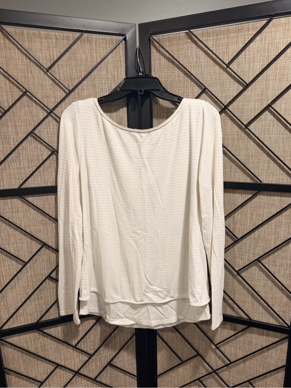 WHBM *LIKE NEW* Ivory Glitter Striped Long-Sleeve Lightweight Layered Top - L